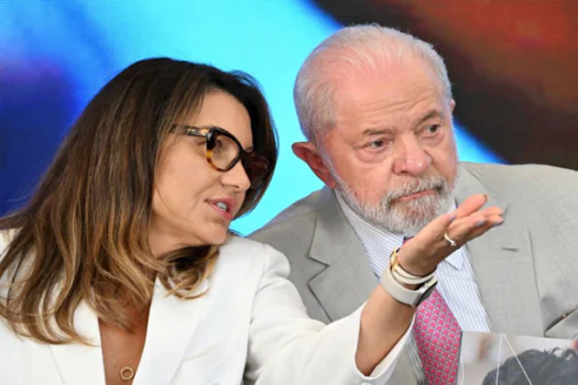 Janja se mantém influente em 1º ano de Lula e atua em temas do Legislativo e do Judiciário