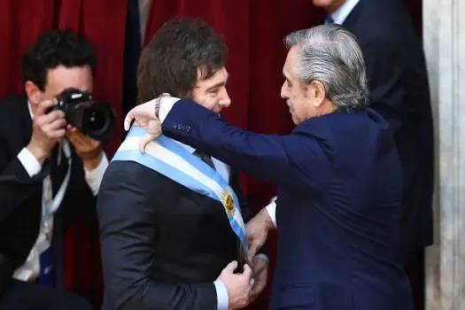 Javier Milei toma posse como novo presidente da Argentina