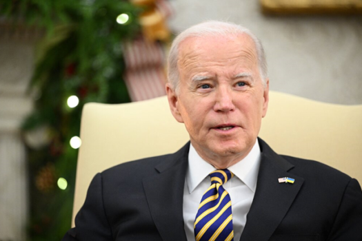 Joe Biden cita vitória nas primárias e faz apelo a democratas