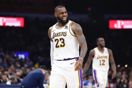 Lebron James faz história e alcança marca dos 40 mil pontos na NBA