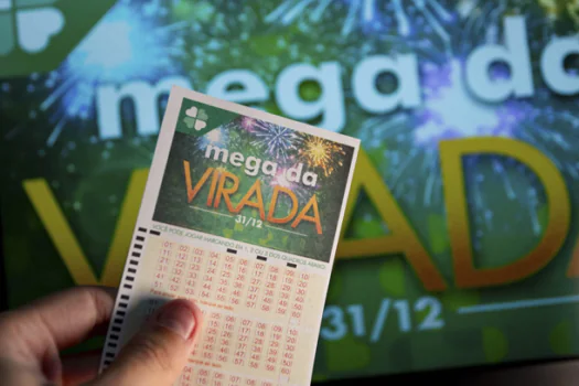 Mega da Virada 2023 vai pagar R$ 588,9 milhões; veja os números sorteados