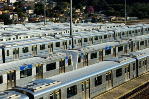 Metrô funciona 24h na Virada Cultural e oferece atrações e facilidades em suas estações