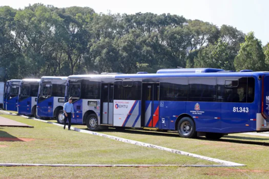 Governo Tarcísio publica valores reajustados de tarifas de ônibus da EMTU