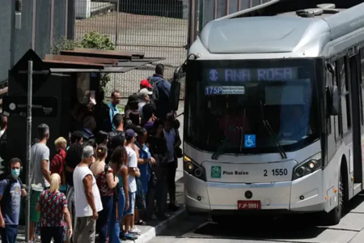 Ônibus de São Paulo terão tarifa zero no dia 1º