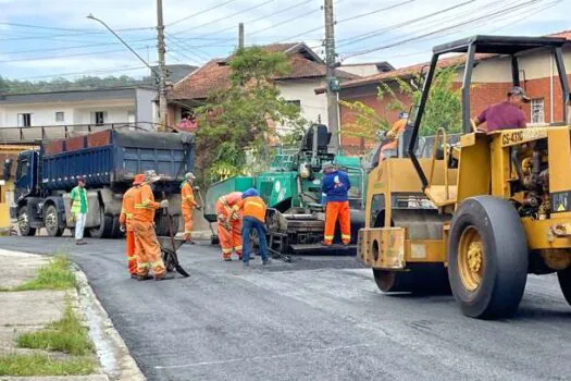 Prefeitura finaliza pavimentação de três ruas do Centro de Ribeirão Pires