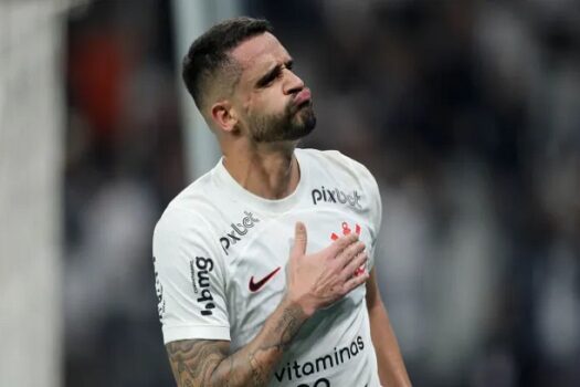 Renato Augusto é o único jogador do Corinthians na seleção do