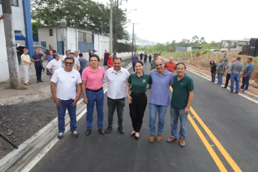 Prefeitura de Mauá entrega mais uma rua pavimentada