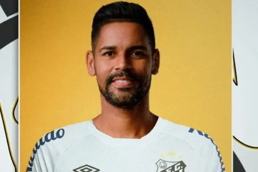 Santos anuncia a contratação de Aderlan, ex-Red Bull Bragantino