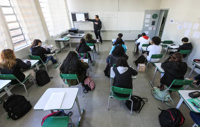 senado-ensino-medio