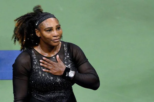 Serena Williams faz doação de leite materno