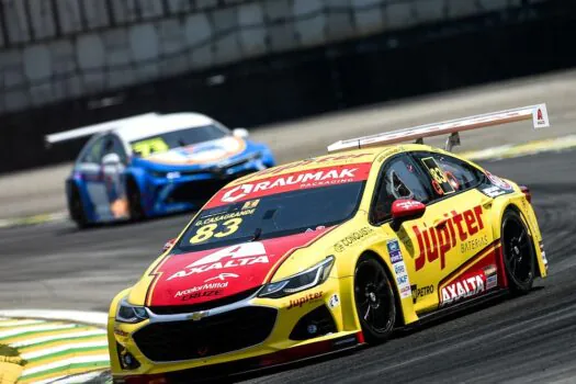 Gabriel Casagrande conquista bicampeonato da Stock Car na corrida 2 de Interlagos