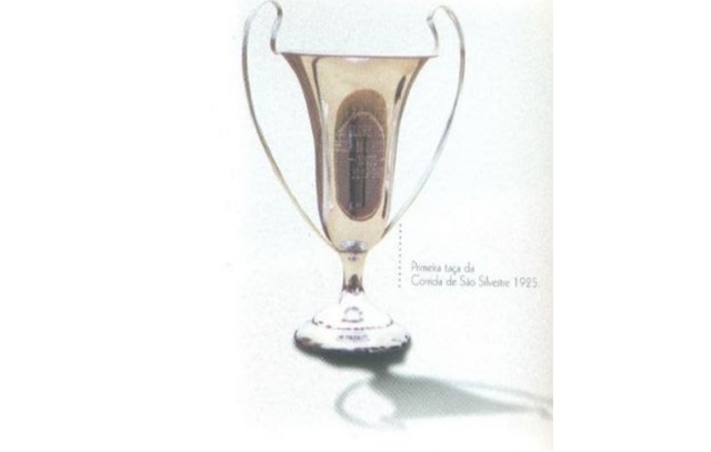 1ª Taça da corrida São Silvestre, a relíquia valiosa do acervo do Clube Esperia