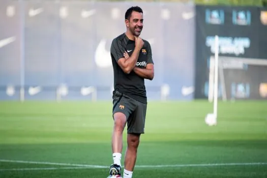 Xavi minimiza tropeço do Barcelona diante do Antuérpia: ‘A derrota que dói foi contra o Girona’