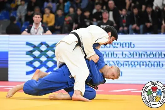 Rafael Buzacarini vence duelo com russo e conquista o bronze no Grand Prix de Judô em Portugal