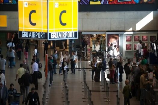 Homem em fuga da PM invade aeroporto de Guarulhos e interfere nas operações do local