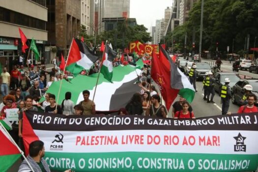 Ato em SP de apoio à Palestina pede cessar-fogo imediato em Gaza