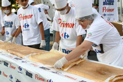 Bolo de Bixiga volta a ser distribuído no aniversário de 470 anos de São Paulo