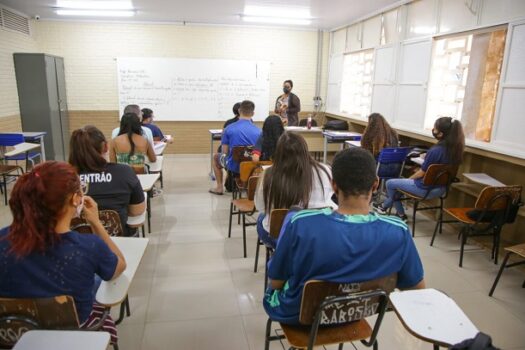 bolsa-ensino-médio