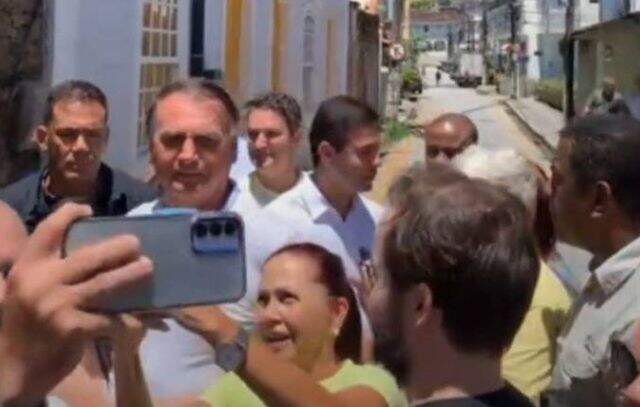 Bolsonaro vai a evento esvaziado do PL em Angra dos Reis