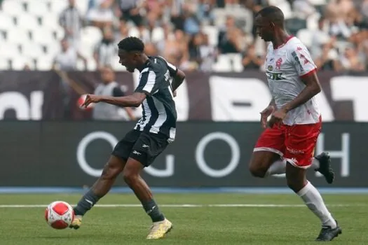 Botafogo marca no início, vence o Bangu por 2 a 0 e consegue 2ª vitória no Campeonato Carioca