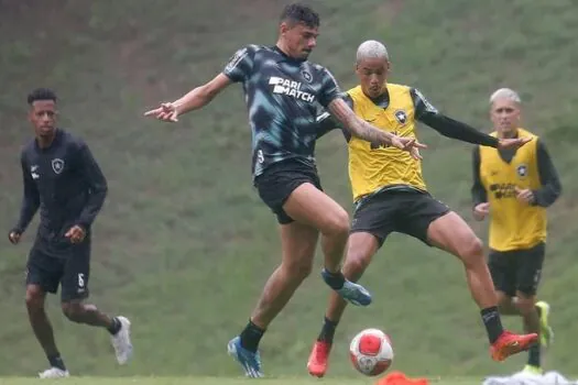 Botafogo enfrenta o Sampaio Corrêa em busca da reabilitação no Campeonato Carioca