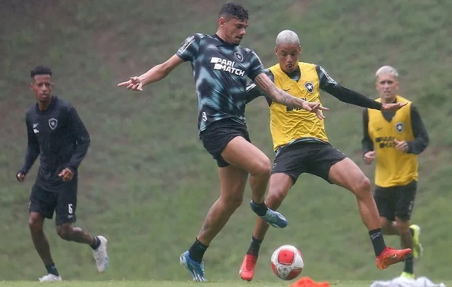 Botafogo enfrenta o Sampaio Corrêa em busca da reabilitação no Campeonato Carioca
