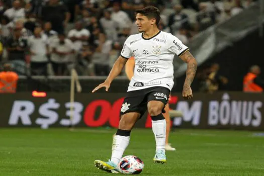 Corinthians descarta lesão e Caetano pode continuar entre os titulares contra o São Bernardo