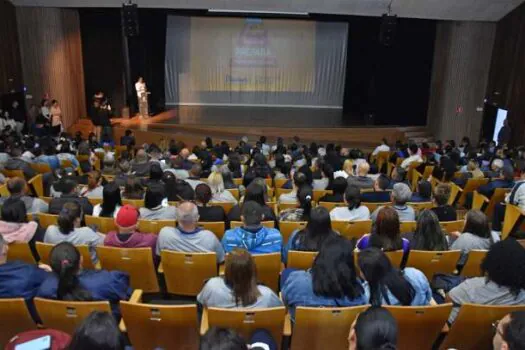 Motoristas de transporte escolar de Santo André participam de capacitação sobre TEA