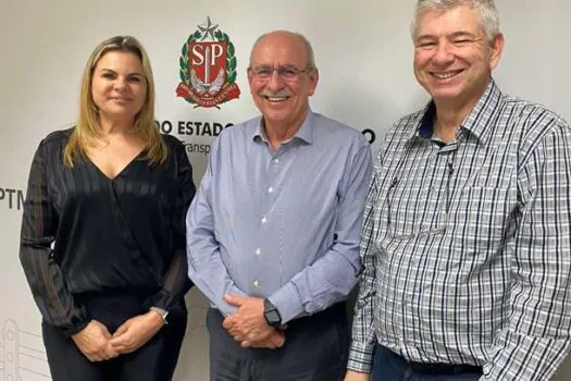 Carla Morando, coordenadora da Frente da Linha 20 do Metrô na Alesp, destaca importância da obra em audiência