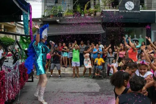 Carnaval nas Oficinas Culturais: arte, dança e tradição em destaque