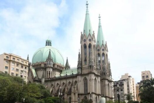 Catedral da Sé, 70, tem histórico contra ditadura e presente marcado por polarização