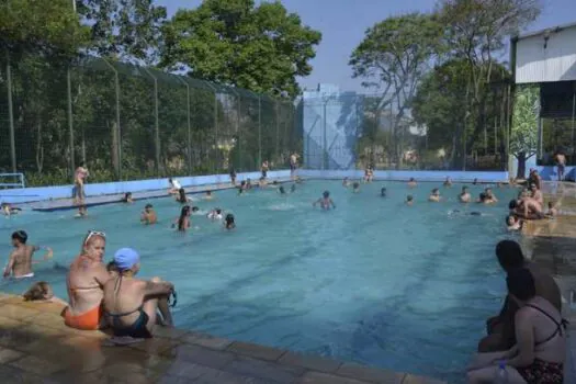 Centros Educacionais de Santo André abrem piscinas para o público durante as férias