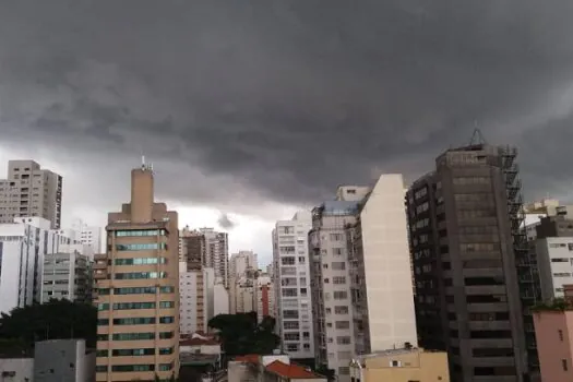 Chuva coloca zona leste de São Paulo em estado de atenção nesta quarta (17)