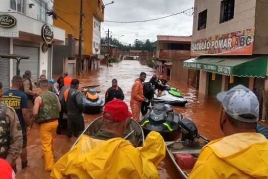 Defesa Civil mantém alerta para chuvas fortes em Minas Gerais