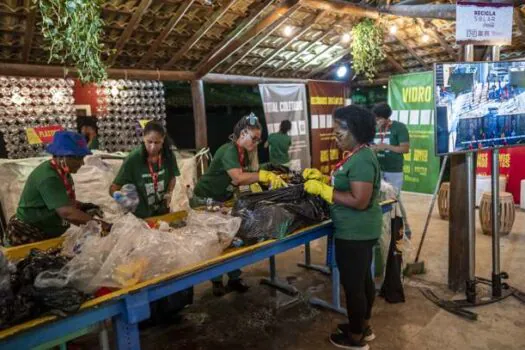 Coca-Cola leva iniciativas sustentáveis e interativas ao Festival de Verão de Salvador 2024 