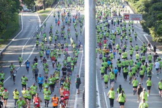 Quenianos e brasileiros na corrida de rua desta quinta-feira, 25 de janeiro