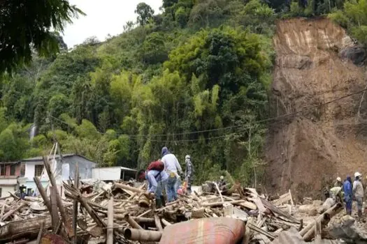 Colômbia: deslizamento de terra mata ao menos 34 pessoas no oeste do país