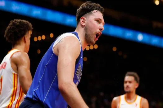 Doncic faz história ao marcar 73 pontos na vitória dos Mavericks sobre Hawks na NBA