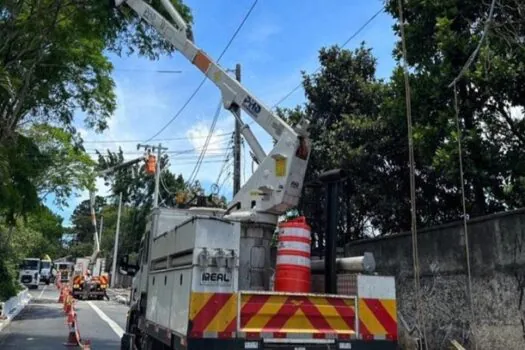 Enterrar fiação elétrica é opção complexa e sem definição de quem paga o custo, dizem especialistas