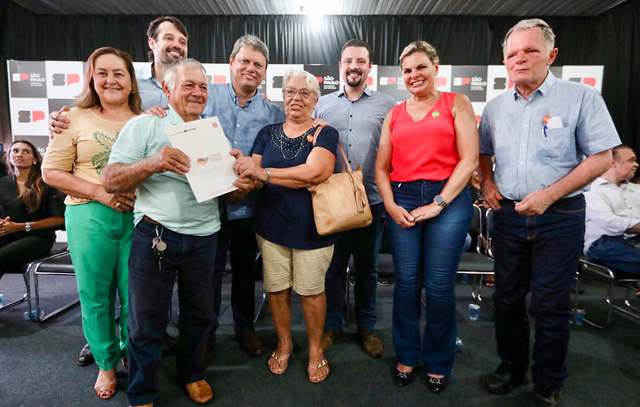 Governo de SP promove maior entrega de títulos de terras no Pontal do Paranapanema