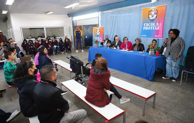 escolas-lei-cyberbullying