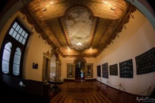 Exposição gratuita na Pinacoteca é opção de lazer nas férias na Baixada Santista