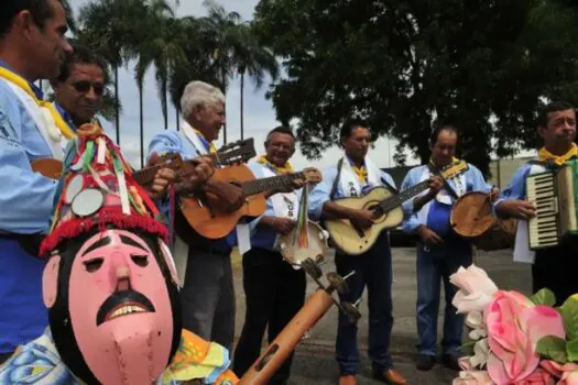 Folias de Reis são tradição centenária na cultura popular brasileira