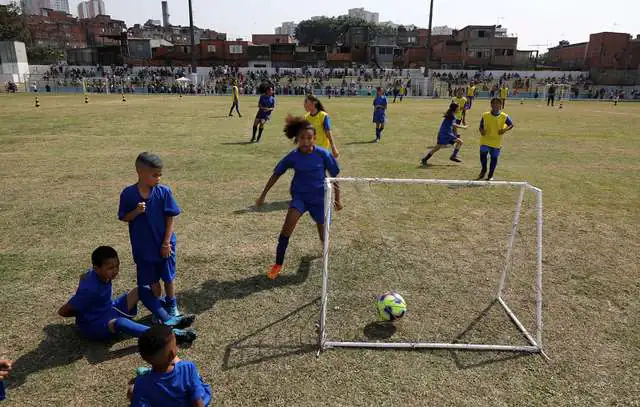 futebol-diadema-escola