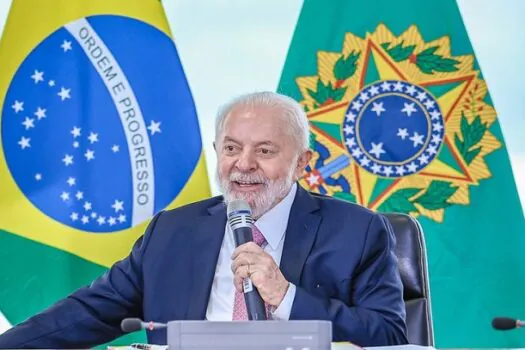 Governo Lula prevê R$ 300 bilhões para a nova política industrial até 2026