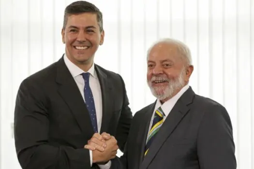 Lula se reúne com presidente do Paraguai e discute energia de Itaipu