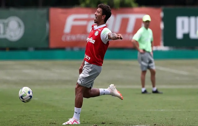 Marcos Rocha fala em ajudar o Palmeiras também fora de campo, com 'experiência e tranquilidade'
