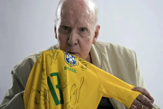 Relembre a trajetória de Zagallo como jogador, treinador e coordenador da seleção