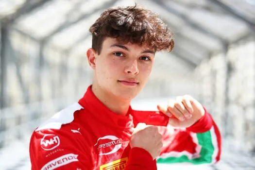 Inglês de 18 anos é o novo piloto reserva da Ferrari