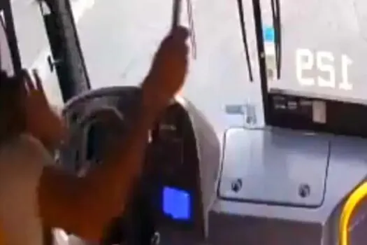 Homem que sequestrou ônibus em Santo André criticou preço da passagem, diz motorista